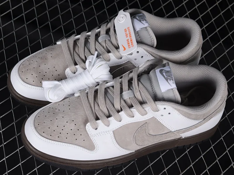 All Categories Nk SB Dunk Series Nk SB Dunk Low Low-top Sneakers N Version Nk SB Dunk Low "Ironstone" Cold Gray SB Smashed Backboard Fashion Casual Sneakers FD9746-001